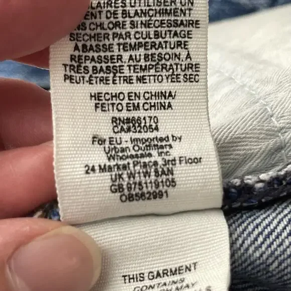 We The Free Button Fly Denim Shorts Raw Hem Size 28 Concert Short Shorts Boho - Picture 9 of 16